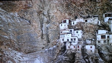 Photo de maisons dans la montagne